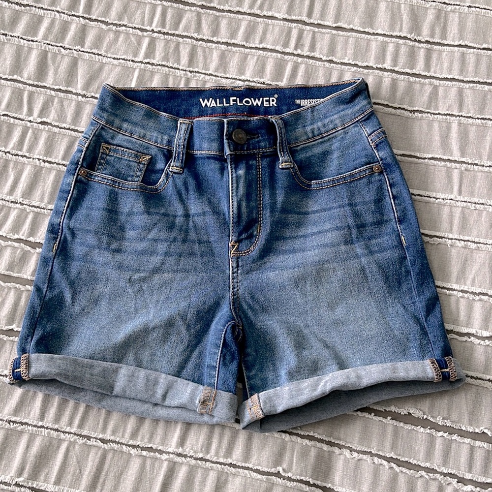 Wallflower Juniors  jean short
